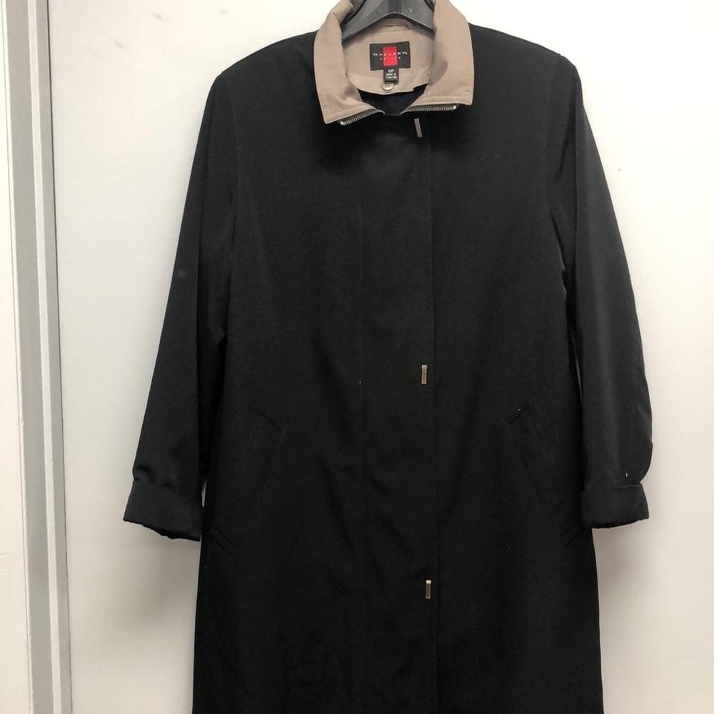 Gallery long raincoat